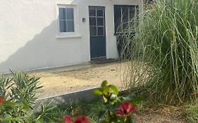 Petite Maison, Quartier Calme.